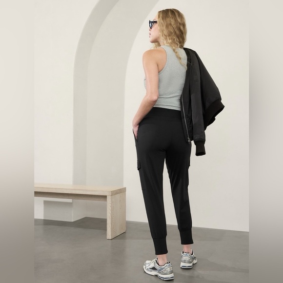 Athleta Venice Cargo Jogger - Small - high rise black stretch active pant - Picture 3 of 16